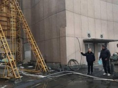 濰坊市城管執(zhí)法支隊(duì)組織戶(hù)外廣告牌、LED顯示屏安全工作檢查